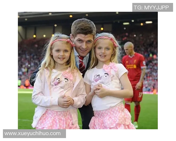 足球巨星迎来四个宝贝女儿家庭幸福美满引发热议